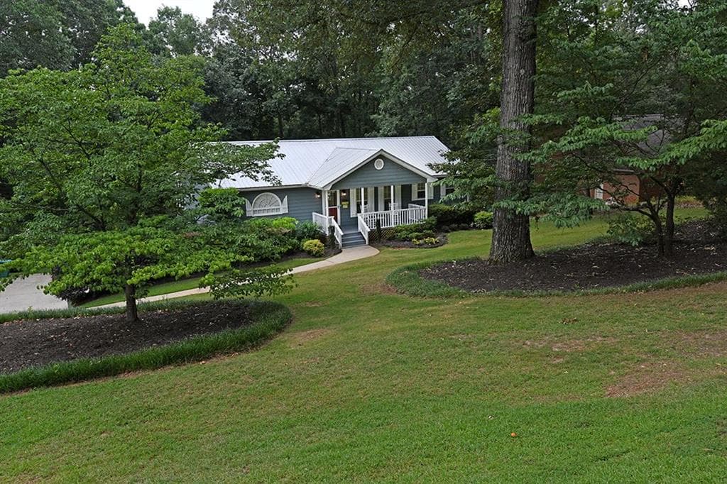 280 LAKE CLUB Circle, Lavonia, GA 30553 — most recent listing photo