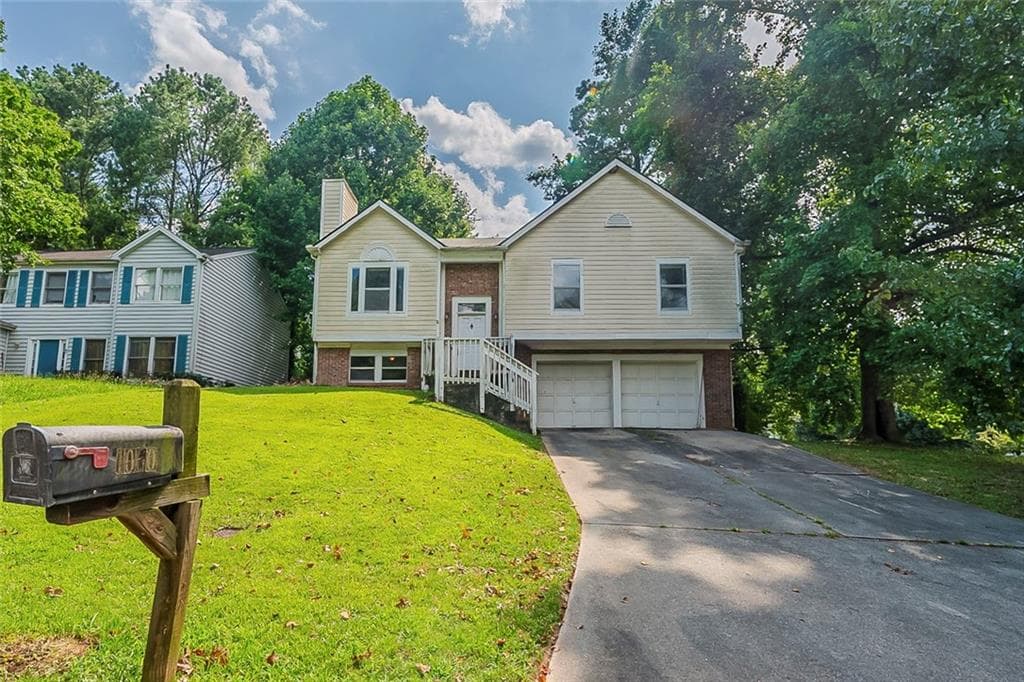 3 bedroom, 3 bathroom, 1,551 sq ft single family residence sold at 1060 Heatherwood Court, Norcross, GA 30093