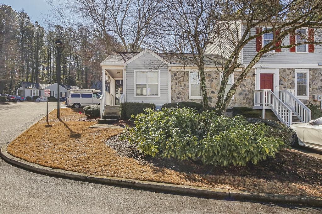 4018 Bayside Circle, Atlanta, GA 30340 — most recent listing photo