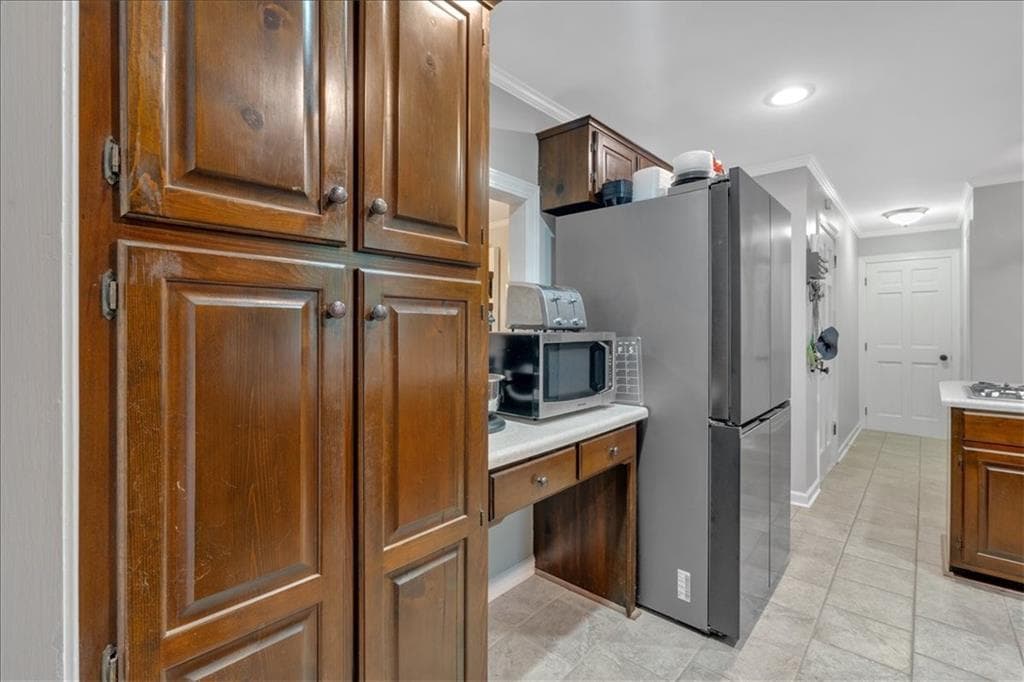 3 bedroom, 3 bathroom, 2,353 sq ft single family residence under contract at 201 Rollingwood Circle, Rome, GA 30165 — photo 4