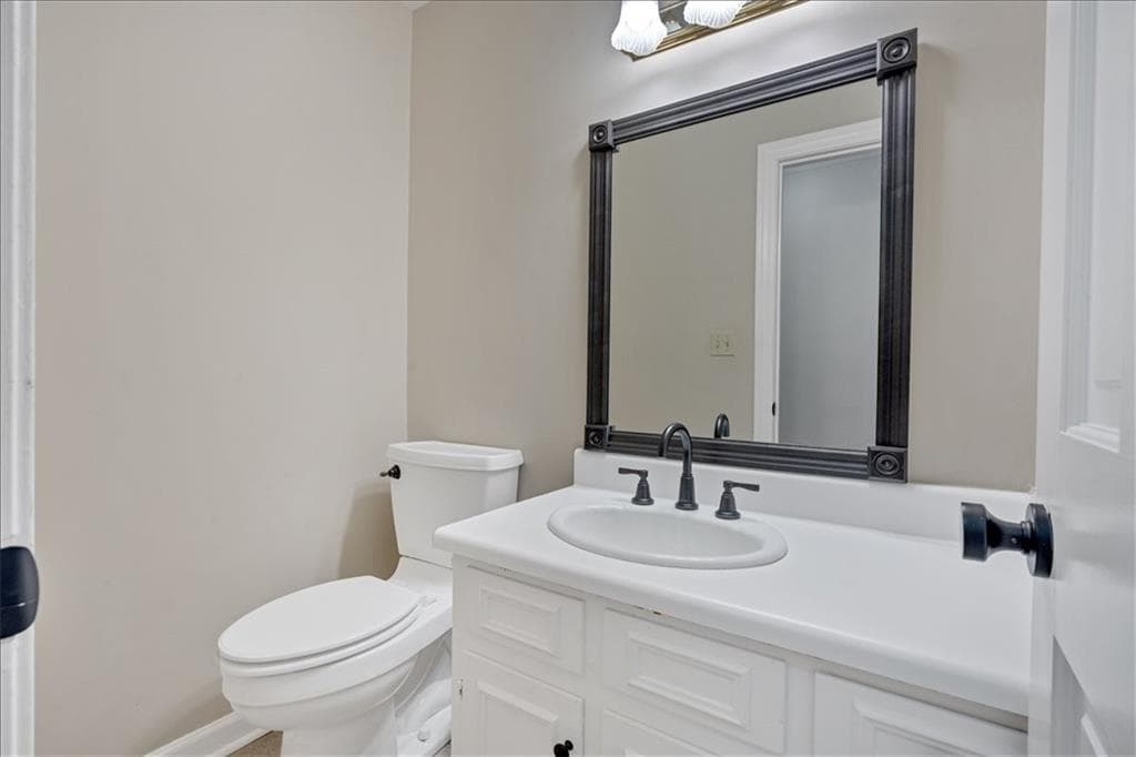 3 bedroom, 3 bathroom, 2,353 sq ft single family residence under contract at 201 Rollingwood Circle, Rome, GA 30165 — photo 7