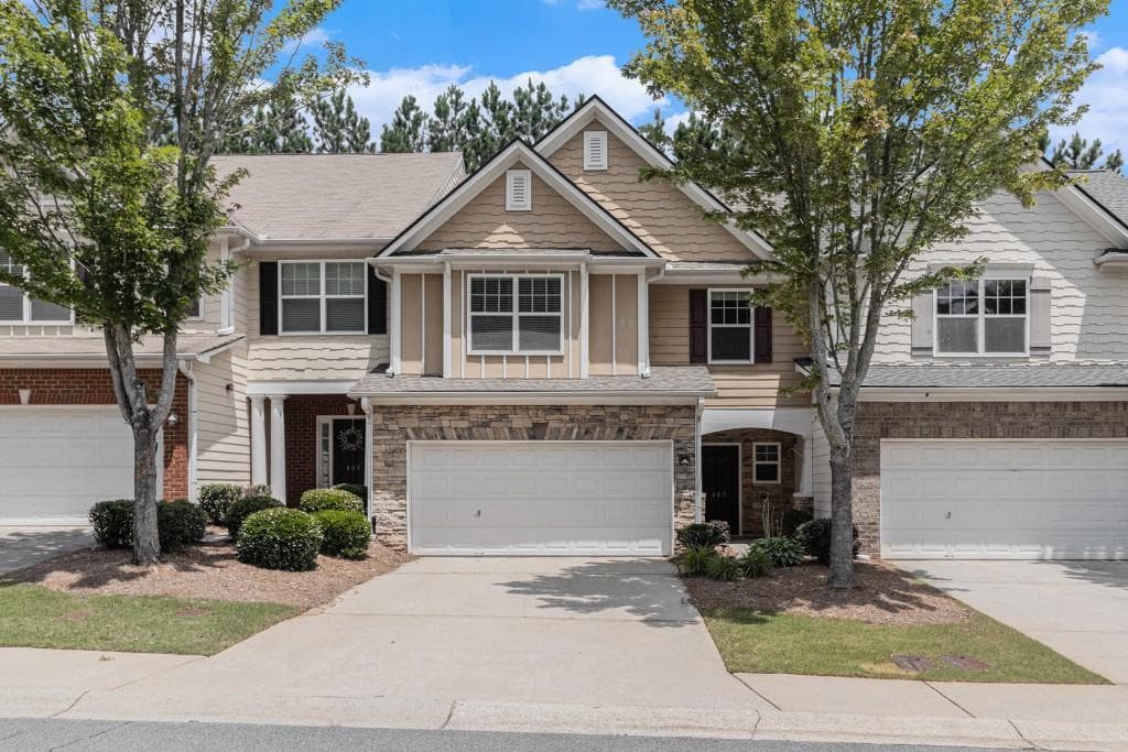 3 bedroom, 3 bathroom, 1,692 sq ft townhouse sold at 407 Mountain View Lane, Woodstock, GA 30188