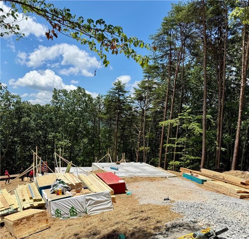 3 bedroom, 2 bathroom, 1,695 sq ft single family residence under contract at 129 Indian Oak Drive, Waleska, GA 30183 — photo 2