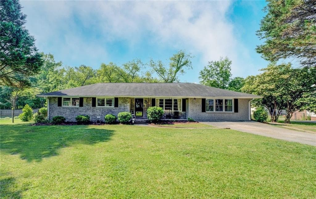 5327 David Circle, Covington, GA 30014 — most recent listing photo