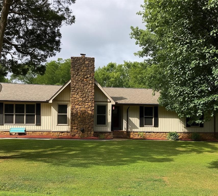 102 Sylvania Circle, Calhoun, GA 30701 — most recent listing photo