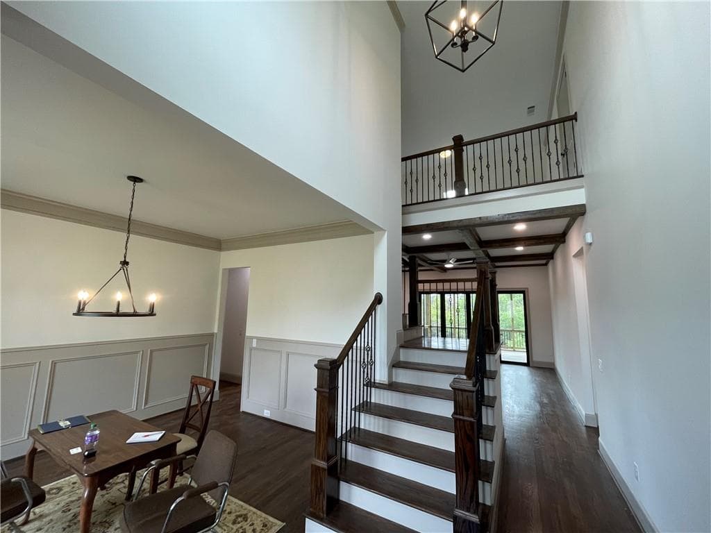 6 bedroom, 5 bathroom, 4,888 sq ft single family residence under contract at 987 Kora Drive, Marietta, GA 30064 — photo 2