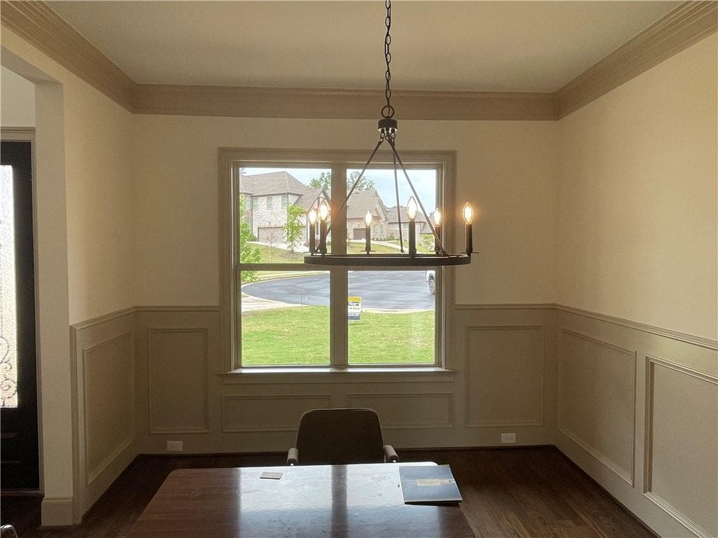 6 bedroom, 5 bathroom, 4,888 sq ft single family residence under contract at 987 Kora Drive, Marietta, GA 30064 — photo 3