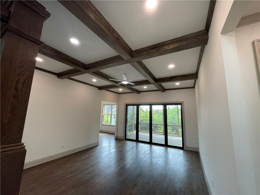 6 bedroom, 5 bathroom, 4,888 sq ft single family residence under contract at 987 Kora Drive, Marietta, GA 30064 — photo 4
