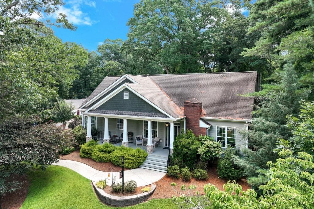 345 Hollywood Circle, Gainesville, GA 30501 — most recent listing photo