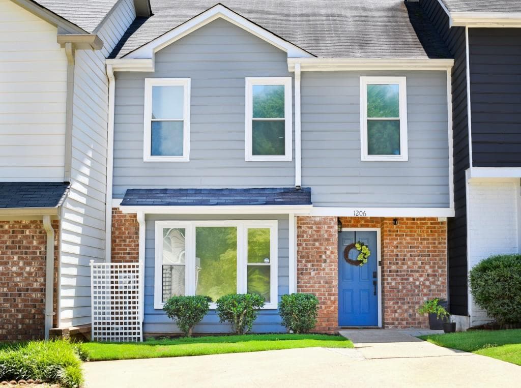 1206 Shiloh Circle, Kennesaw, GA 30144 — most recent listing photo