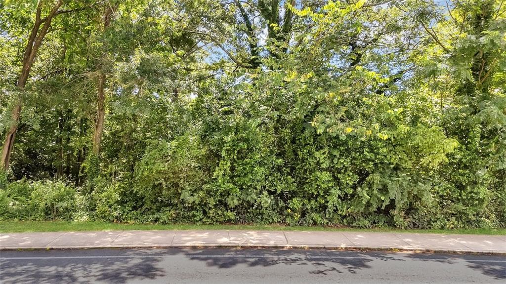 single family residence under contract at 3315 N DECATUR Road, Scottdale, GA 30079