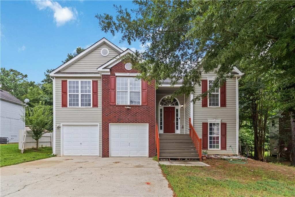 5 bedroom, 3 bathroom, 1,810 sq ft single family residence sold at 5817 Amerson Lane, Ellenwood, GA 30294