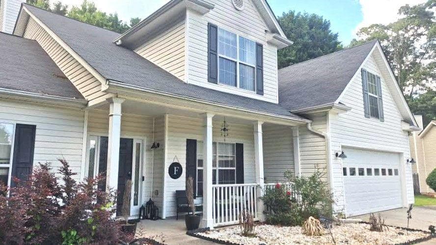 1245 Cedar Oak Lane, Lawrenceville, GA 30043 — most recent listing photo