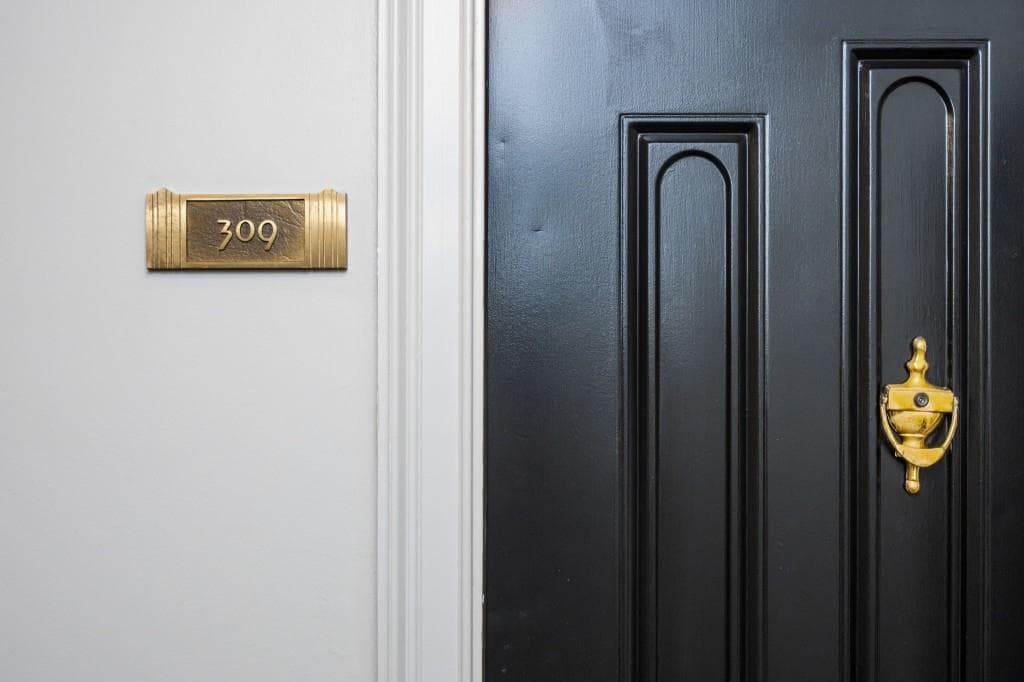 1 bedroom, 1 bathroom, 807 sq ft condominium under contract at 2870 Pharr Court 309, Atlanta, GA 30305 — photo 3