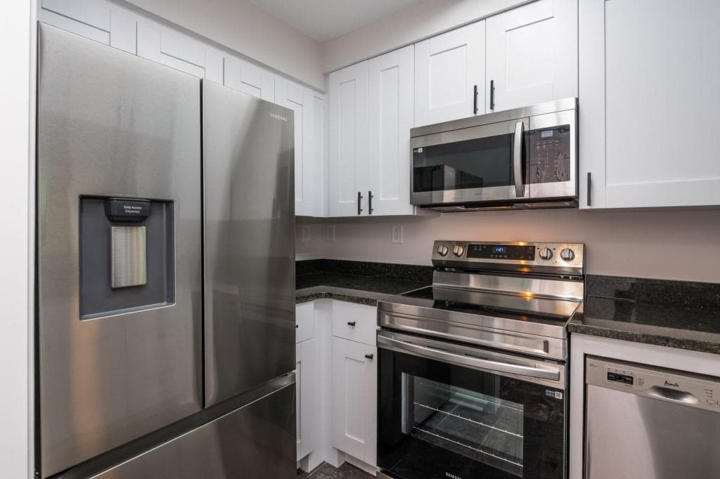 1 bedroom, 1 bathroom, 807 sq ft condominium under contract at 2870 Pharr Court 309, Atlanta, GA 30305 — photo 6