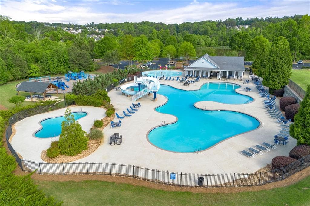 4 bedroom, 3 bathroom, 2,422 sq ft single family residence sold at 423 Murphy Avenue, Canton, GA 30114