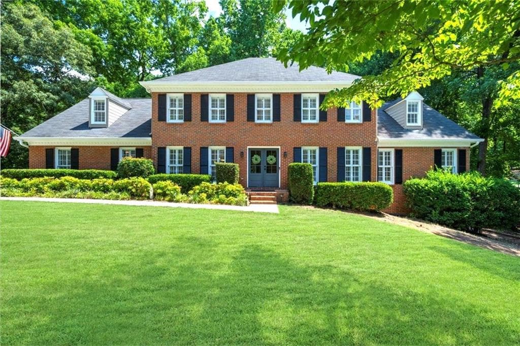 5 bedroom, 6 bathroom, 4,944 sq ft single family residence sold at 2815 Laurel Green Court, Roswell, GA 30076