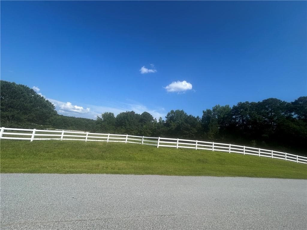 single family residence sold at 10 Longview Drive, Oxford, GA 30054