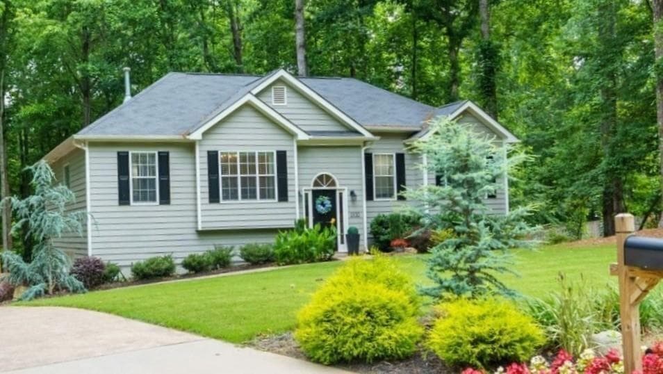 5930 Shannon Drive, Cumming, GA 30040 — most recent listing photo