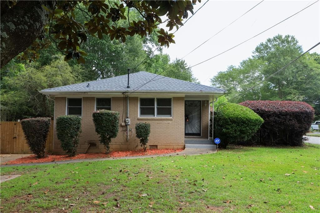 3 bedroom, 1 bathroom, 998 sq ft single family residence sold at 634 Daniel Avenue, Decatur, GA 30032