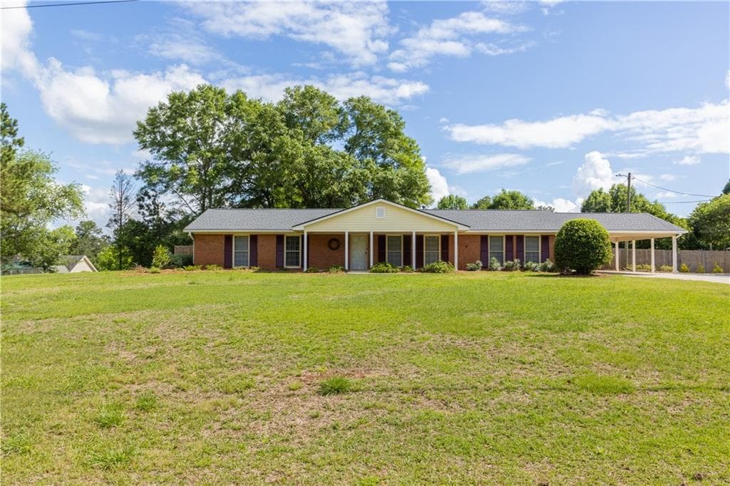 4 bedroom, 2 bathroom, 2,044 sq ft single family residence sold at 675 Mountain View Drive, Thomaston, GA 30286