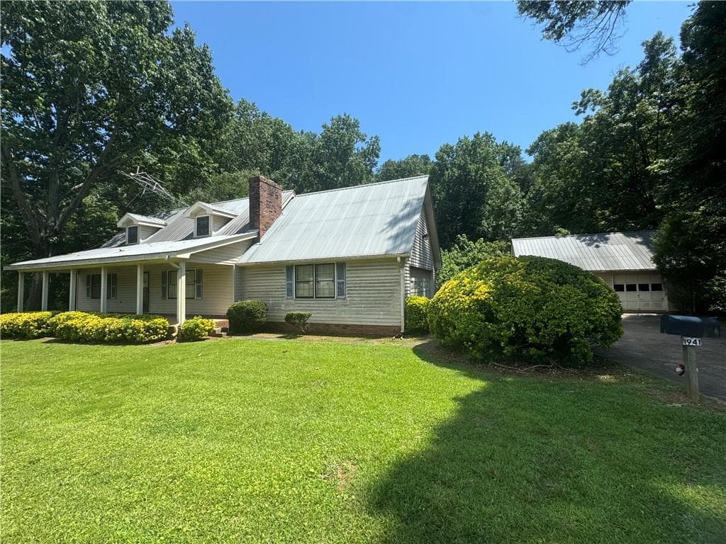 1941 Canton Highway, Cumming, GA 30040 — most recent listing photo