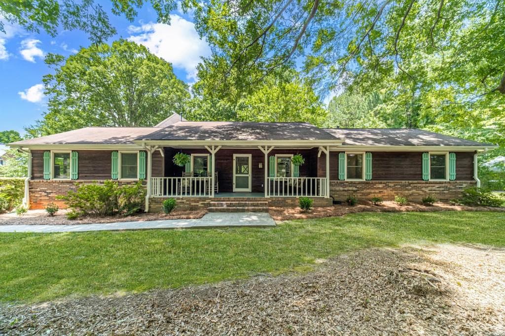 5 bedroom, 4 bathroom, 2,323 sq ft single family residence sold at 520 Herring Road, Grayson, GA 30017