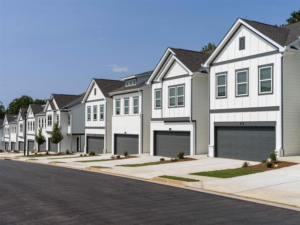 3 bedroom, 3 bathroom, 1,674 sq ft townhouse for rent at 133 Pyramid Lane TH-C1, Hoschton, GA 30548 for $2,136 a month