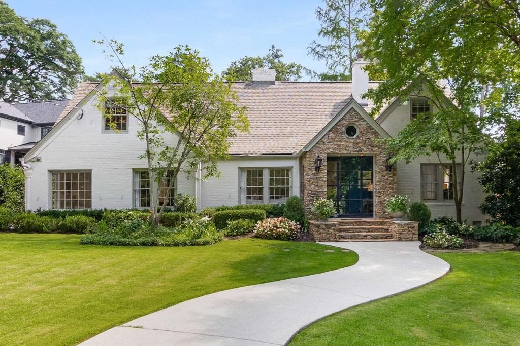 4 bedroom, 4 bathroom, 3,432 sq ft single family residence sold at 1184 Beech Valley Road, Atlanta, GA 30306