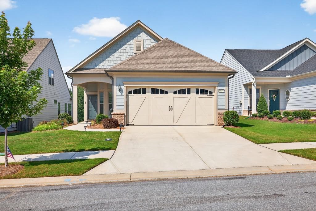 5654 Villa Crest Drive, Hoschton, GA 30548 — most recent listing photo