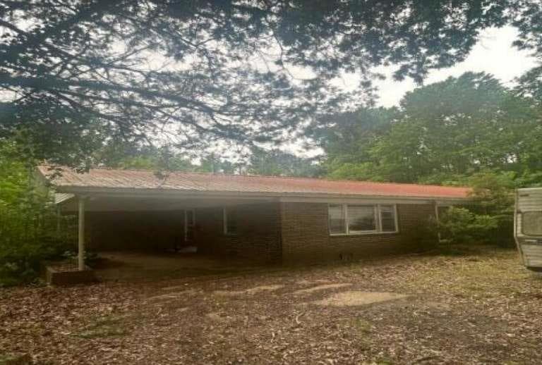 3 bedroom, 2 bathroom single family residence sold at 164 Victory Drive, Hamilton, AL 35570
