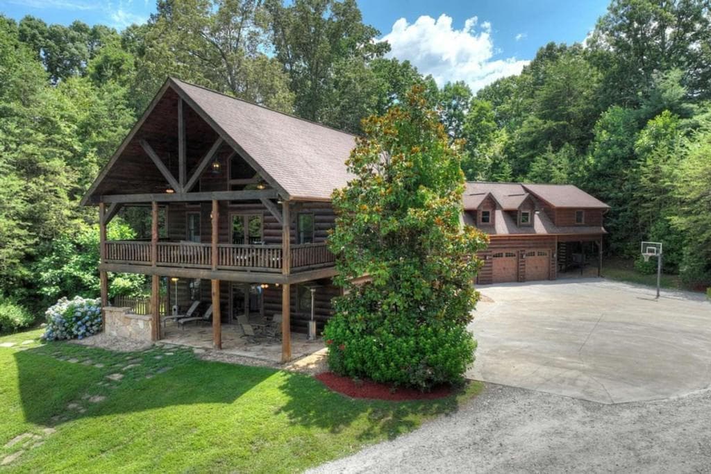 4 bedroom, 4 bathroom, 3,712 sq ft single family residence under contract at 11370 Morganton Highway, Morganton, GA 30560
