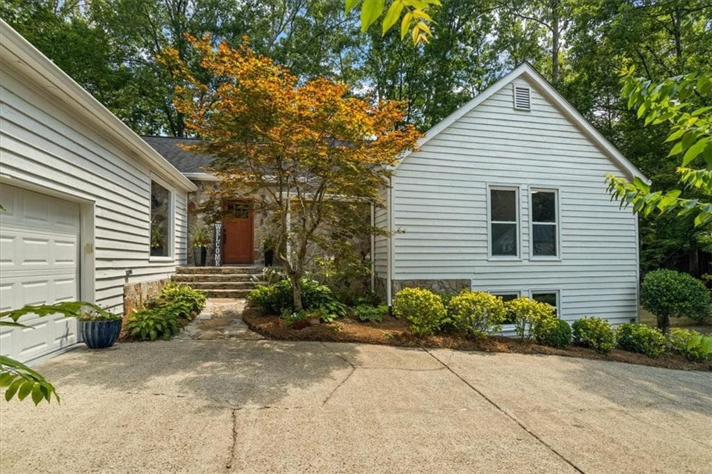 1595 Sandpoint Drive, Roswell, GA 30075 — most recent listing photo