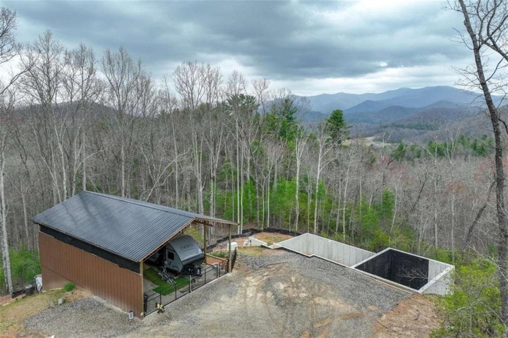 3 bedroom, 4 bathroom single family residence sold at 477 Kennedys Court, Blairsville, GA 30512