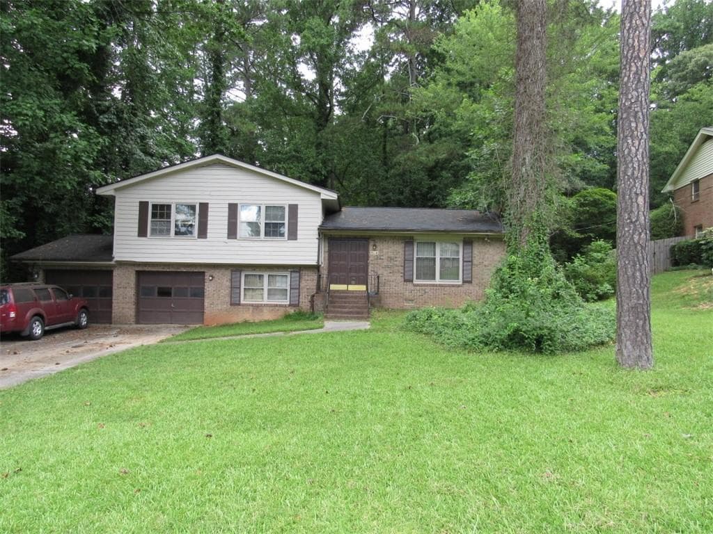 3 bedroom, 3 bathroom single family residence sold at 5114 Fawn Trail, Mableton, GA 30126