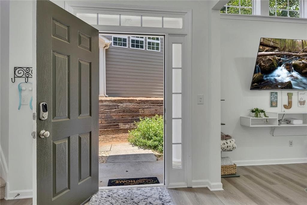 3 bedroom, 3 bathroom, 1,903 sq ft townhouse under contract at 2700 Pierce Brennen Court, Lawrenceville, GA 30043 — photo 5