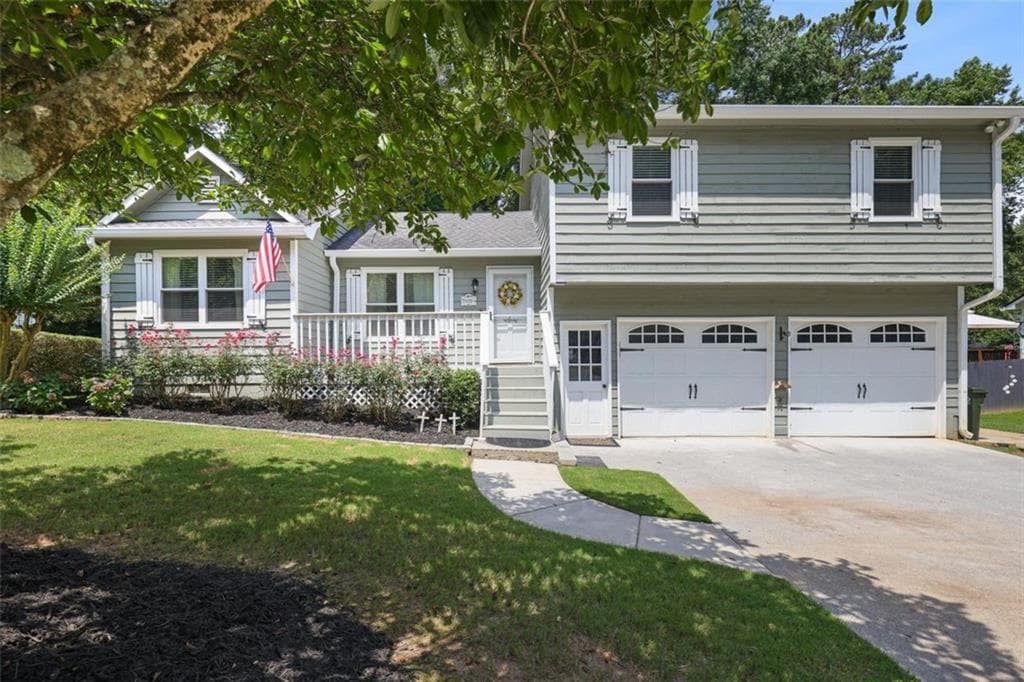 3 bedroom, 2 bathroom, 1,614 sq ft single family residence sold at 7020 SUMIT CREEK Drive, Kennesaw, GA 30152