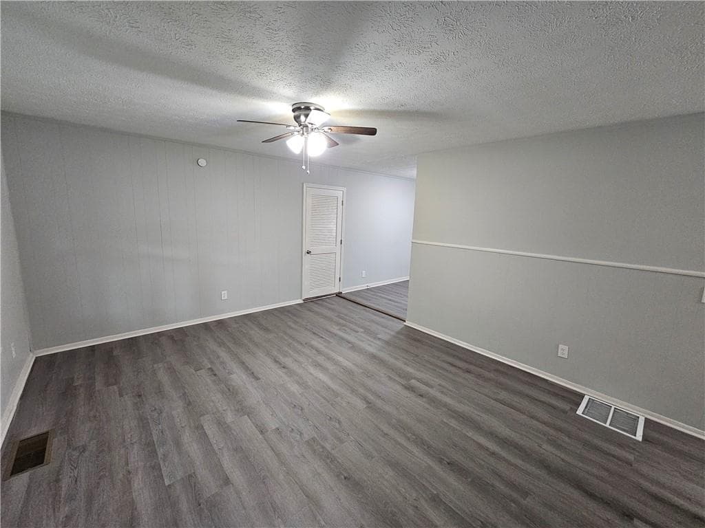 3 bedroom, 2 bathroom, 1,329 sq ft single family residence under contract at 1711 Rock Cut Road, Conley, GA 30288 — photo 2