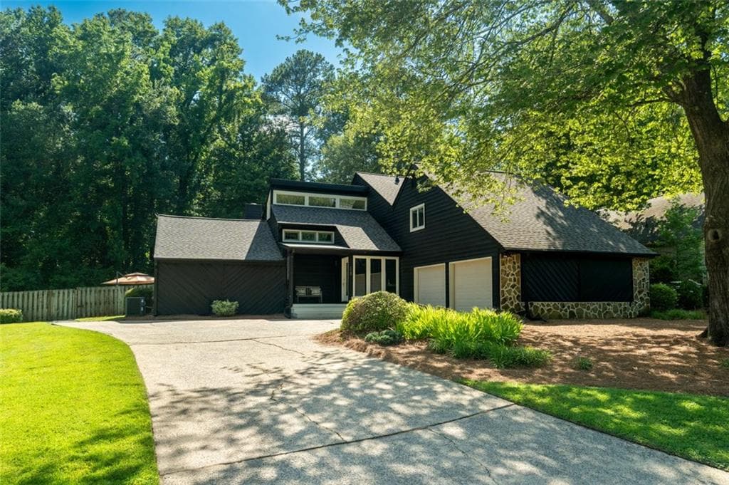 420 GREENFIELD Trace, Marietta, GA 30068 — most recent listing photo