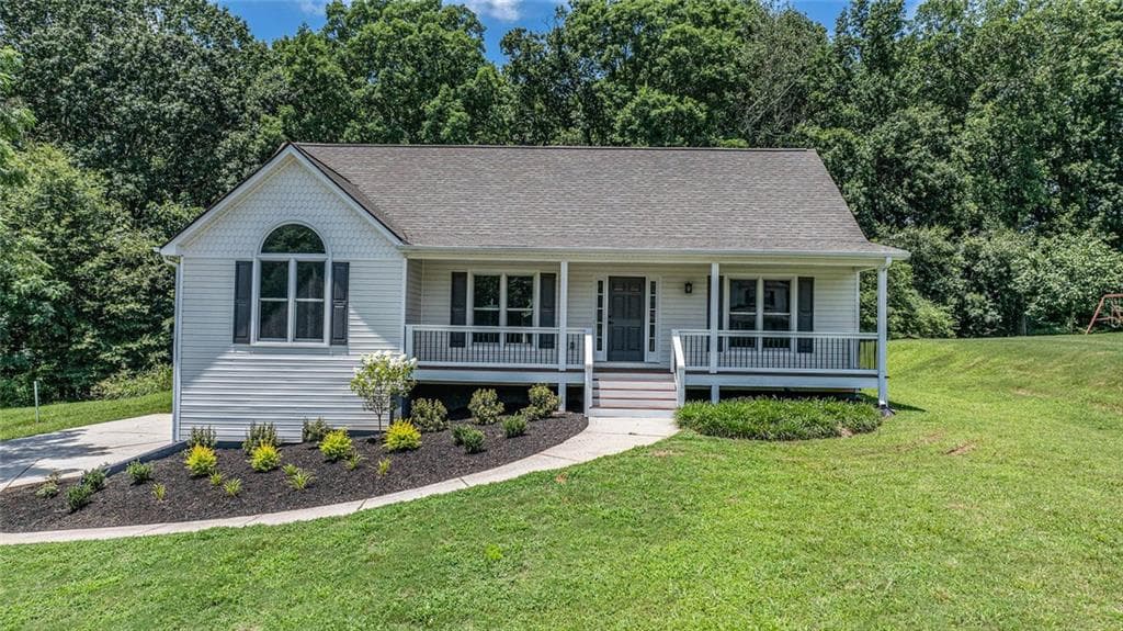 9050 Ivyshaw Drive, Gainesville, GA 30506 — most recent listing photo