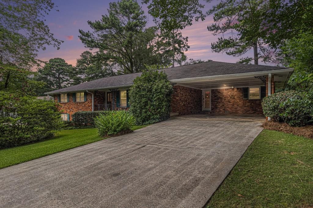 2888 Bonanza Drive, Decatur, GA 30033 — most recent listing photo