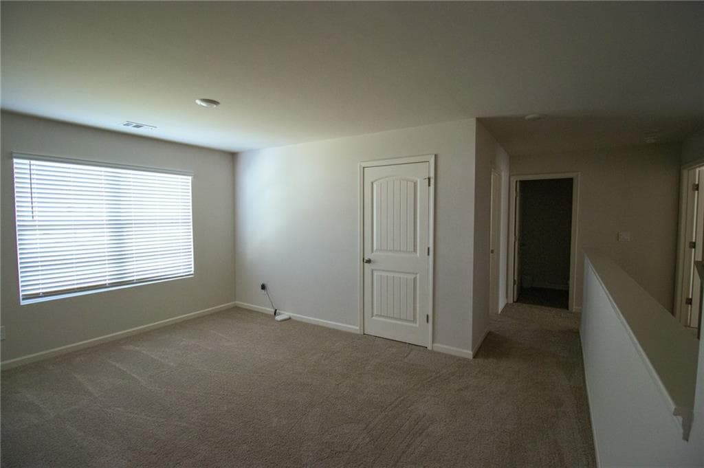 5 bedroom, 3 bathroom, 2,563 sq ft single family residence under contract at 69 Fonthill Cove, Braselton, GA 30517 — photo 9