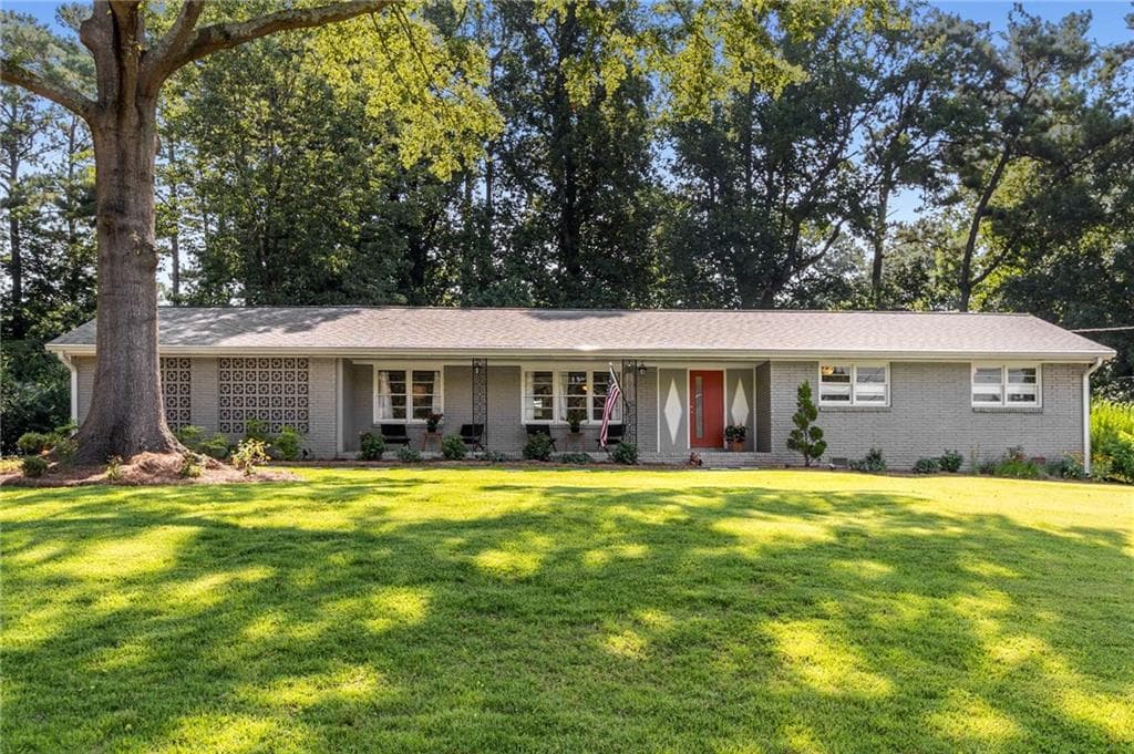3 bedroom, 2 bathroom, 1,840 sq ft single family residence sold at 2961 Greenrock Trail, Atlanta, GA 30340