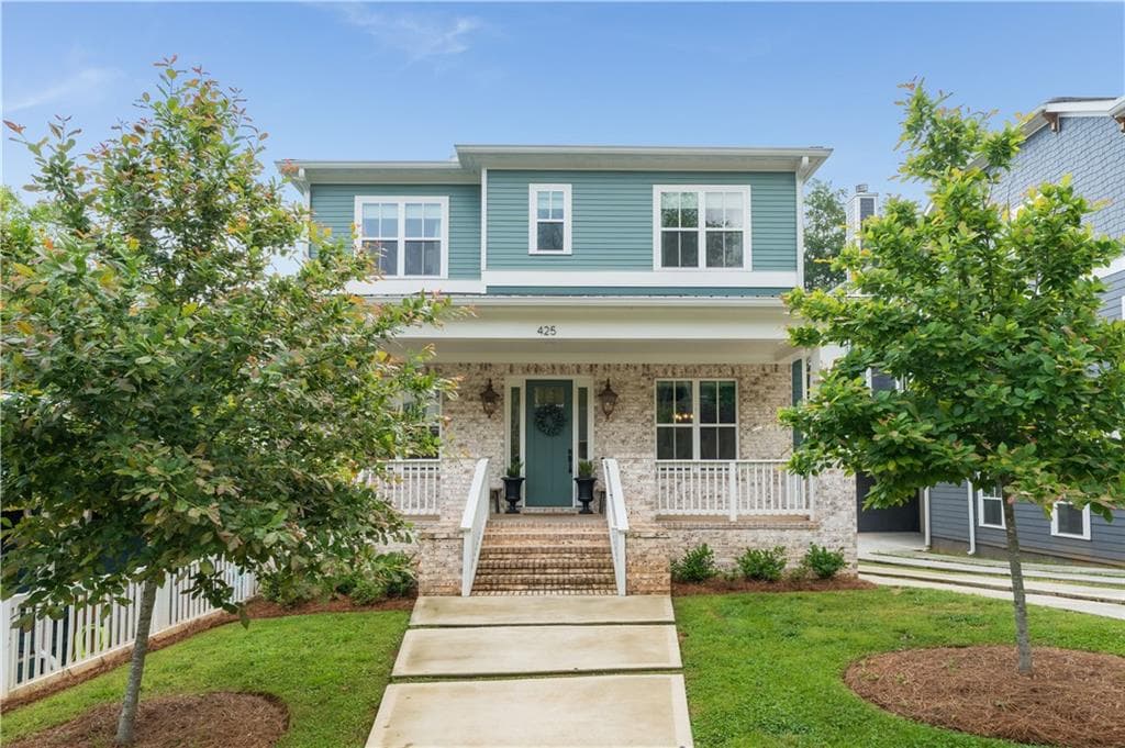5 bedroom, 4 bathroom, 3,200 sq ft single family residence sold at 425 Harold Avenue, Atlanta, GA 30307