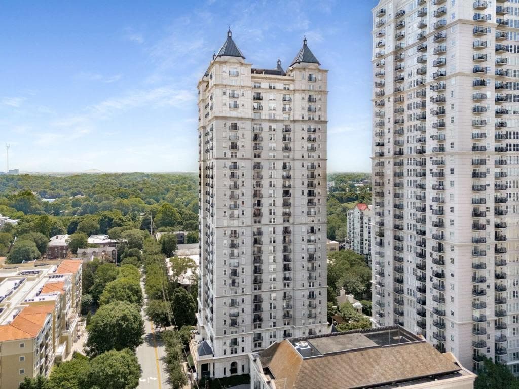 1 bedroom, 1 bathroom, 873 sq ft condominium sold at 199 14th Street 911, Atlanta, GA 30309