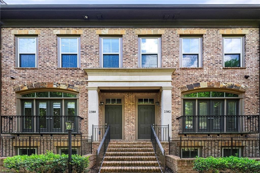 2382 Crescent Park Court 421, Atlanta, GA 30339 — most recent listing photo