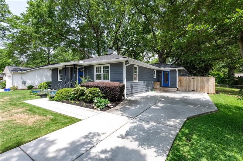 3 bedroom, 2 bathroom, 1,800 sq ft single family residence sold at 957 Sharon Circle, Smyrna, GA 30080