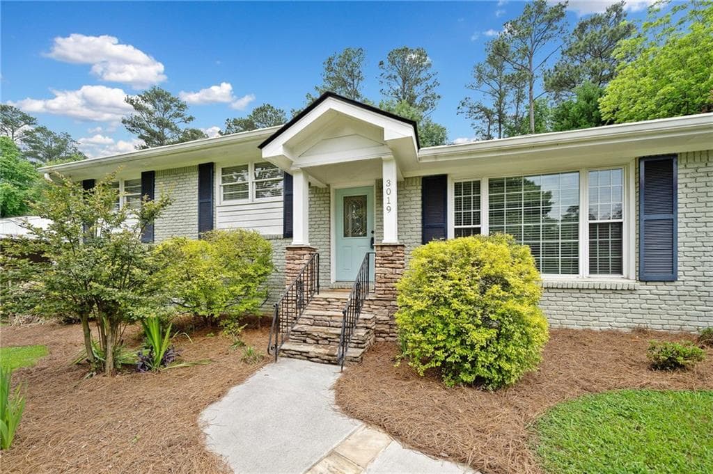 4 bedroom, 3 bathroom, 2,522 sq ft single family residence sold at 3019 Haverford Lane, Marietta, GA 30067