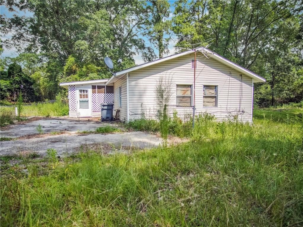 3 bedroom, 2 bathroom, 1,100 sq ft single family residence sold at 51 1st Street, Concord, GA 30206