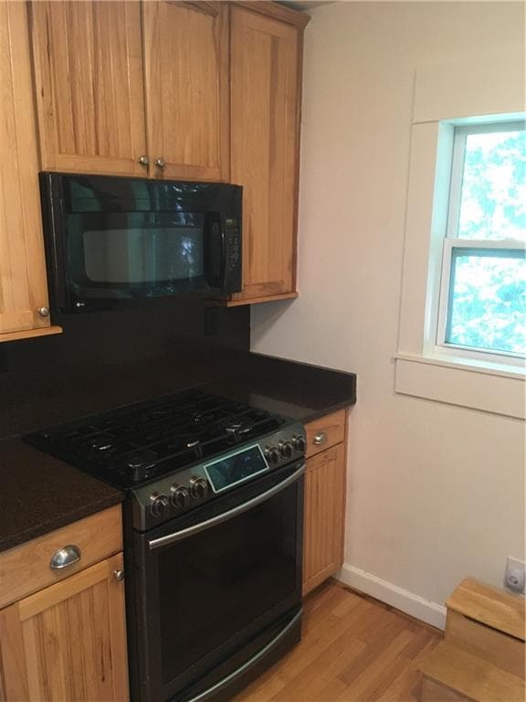 3 bedroom, 2 bathroom, 1,576 sq ft single family residence for sale at 136 Bucher Drive, Decatur, GA 30030 — photo 7